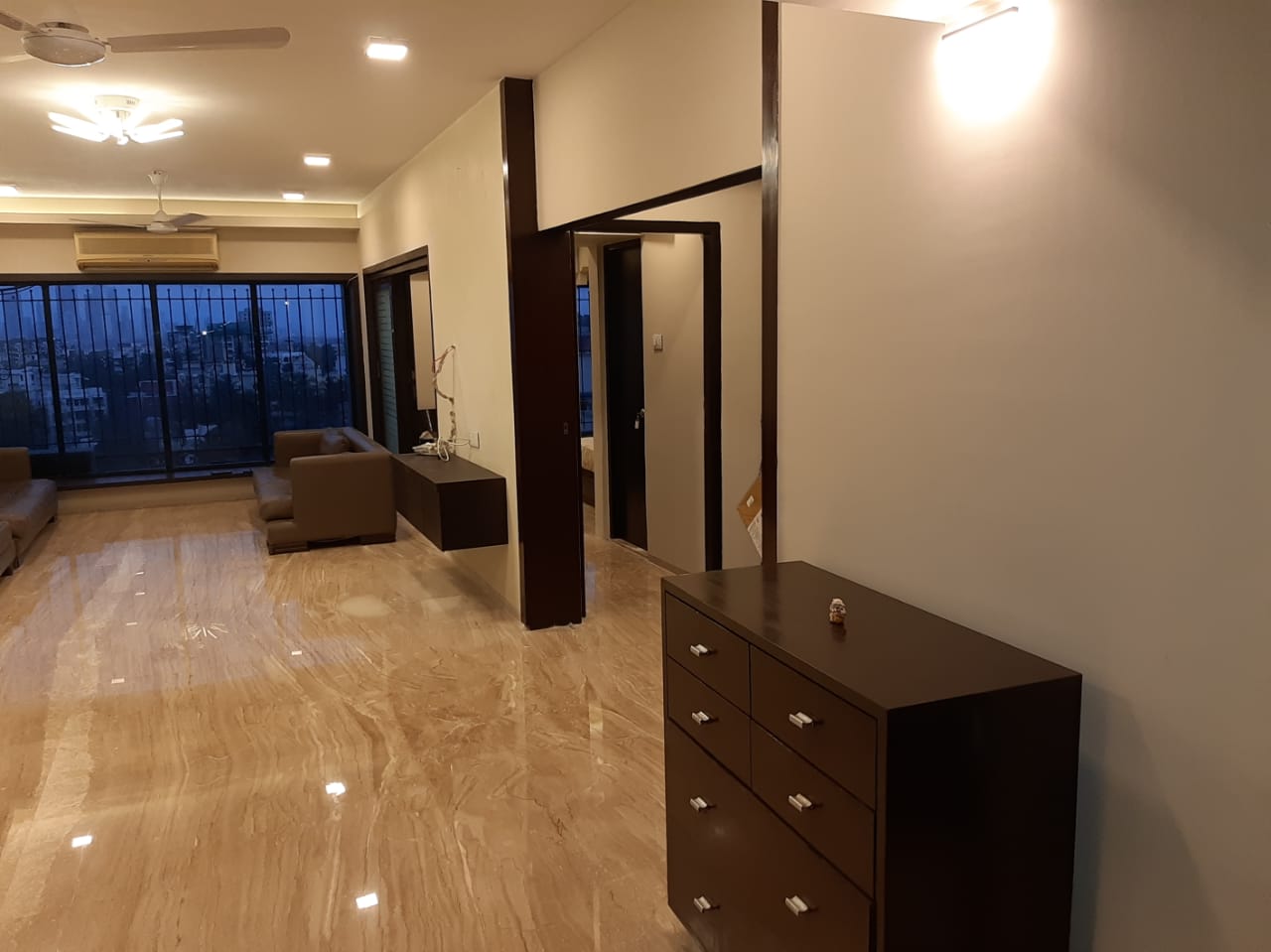 3½ BHK Flat on Rent in Bandra West - Everest Apartments